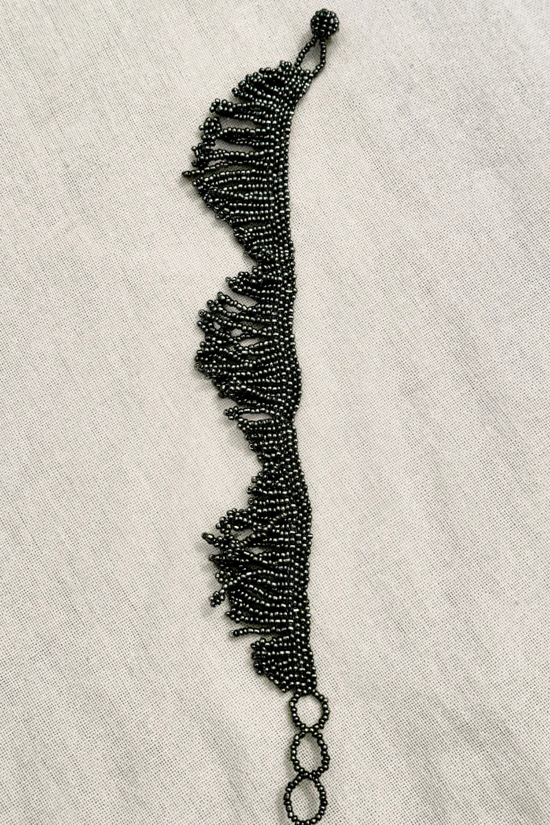 Metallic Grey Scalloped Beaded Anklet - Image 2